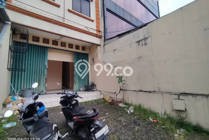 Ruko untuk disewa di Beji punya LT 90m2 & LB 200m2 harga sewa kompetitif Ruko untuk disewa di Beji punya LT 90m2 & LB 200m2 harga sewa kompetitif