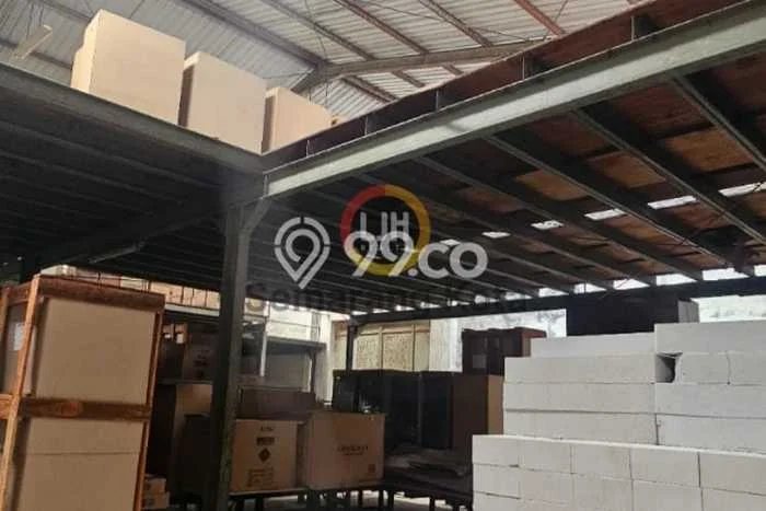 Unit Gudang Disewa Lokasi Semarang Timur, Semarang Spesifikasi Luas Bangunan 4000m2 Unit Gudang Disewa Lokasi Semarang Timur, Semarang Spesifikasi Luas Bangunan 4000m2