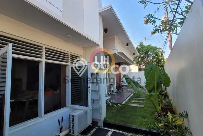 Rumah Luxury Modern Tanpa Renovasi di Bukit Sari Semarang Rumah Luxury Modern Tanpa Renovasi di Bukit Sari Semarang