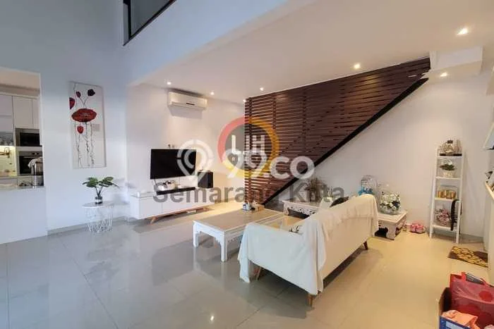 Rumah Luxury Modern Tanpa Renovasi di Bukit Sari Semarang Rumah Luxury Modern Tanpa Renovasi di Bukit Sari Semarang