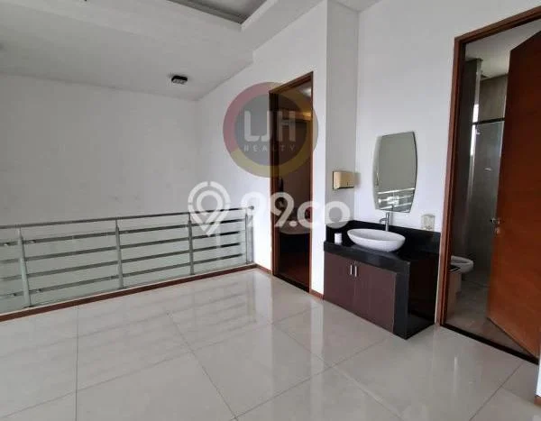 Jual Rumah Mewah Elegan Dengan View Eksklusif di Setra Duta, Bandung Jual Rumah Mewah Elegan Dengan View Eksklusif di Setra Duta, Bandung