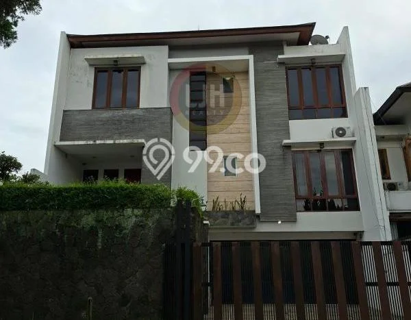 Jual Rumah Mewah Elegan Dengan View Eksklusif di Setra Duta, Bandung Jual Rumah Mewah Elegan Dengan View Eksklusif di Setra Duta, Bandung