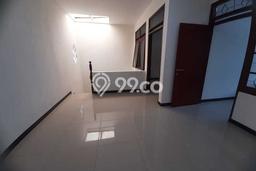 Rumah Modern 4 KT LT 90m2 di Taman Kopo Indah Rumah Modern 4 KT LT 90m2 di Taman Kopo Indah