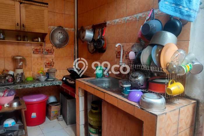 Jual Rumah Favorit Siap Huni LB 100m2 di Ciputat, Tangerang Selatan Jual Rumah Favorit Siap Huni LB 100m2 di Ciputat, Tangerang Selatan