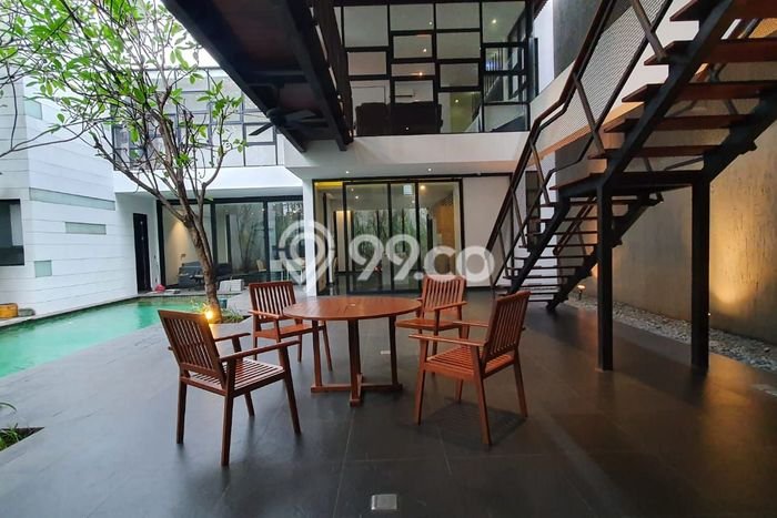 Dijual Rumah Premium dengan Fasilitas Sekitar Lengkap di Menteng, Jakarta Pusat Dijual Rumah Premium dengan Fasilitas Sekitar Lengkap di Menteng, Jakarta Pusat