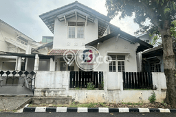Rumah Luas Asri 3 KT Siap Pakai di Bintaro Tangerang Selatan Rumah Luas Asri 3 KT Siap Pakai di Bintaro Tangerang Selatan