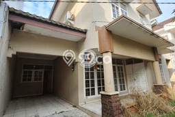 Rumah Mewah LB 210m2 Siap Pakai Desain Elegan di Bintaro, Tangerang Selatan Rumah Mewah LB 210m2 Siap Pakai Desain Elegan di Bintaro, Tangerang Selatan