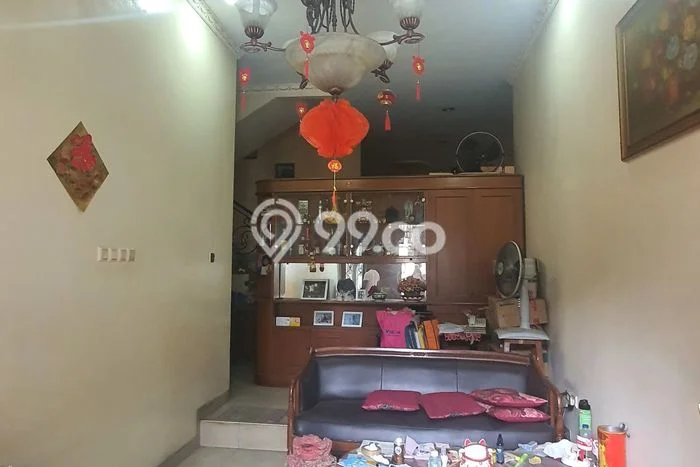 Sewa Rumah Murah di Tanjung Duren Jakarta Barat Punya 4 KT Sewa Rumah Murah di Tanjung Duren Jakarta Barat Punya 4 KT