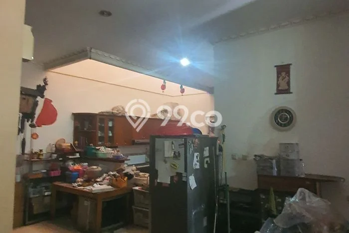Sewa Rumah Murah di Tanjung Duren Jakarta Barat Punya 4 KT Sewa Rumah Murah di Tanjung Duren Jakarta Barat Punya 4 KT