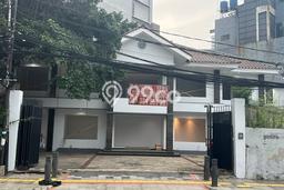 Hunian Eksklusif Siap Huni LT 492m2 di Menteng, Jakarta Pusat Hunian Eksklusif Siap Huni LT 492m2 di Menteng, Jakarta Pusat