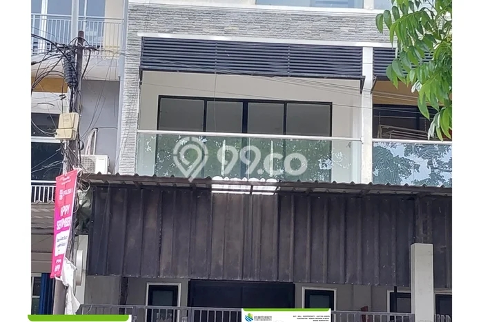 Ruko di Gading Serpong, Luas 250m², Area Komersial, Ramai Ruko di Gading Serpong, Luas 250m², Area Komersial, Ramai