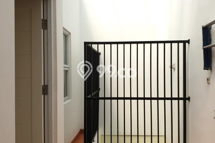 Rumah Strategis Modern Lb 130m2 di Cakung, Jakarta Timur Rumah Strategis Modern Lb 130m2 di Cakung, Jakarta Timur