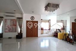 Jual Rumah Luas Elegan Dengan View Cantik di Jakarta Garden City, Jakarta Timur Jual Rumah Luas Elegan Dengan View Cantik di Jakarta Garden City, Jakarta Timur