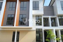 Siap Huni Rumah Mewah 4 Kamar di Cakung Dekat ke Mana Saja Siap Huni Rumah Mewah 4 Kamar di Cakung Dekat ke Mana Saja