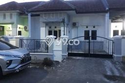 Rumah Terawat area Waru, Sidoarjo, LT 140m², LB 140m² Rumah Terawat area Waru, Sidoarjo, LT 140m², LB 140m²