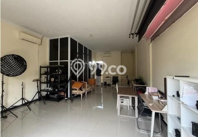 Ruko Bagus Dijual LB 151m2 Lokasi Strategis Surabaya Area Cocok untuk Bisnis Ruko Bagus Dijual LB 151m2 Lokasi Strategis Surabaya Area Cocok untuk Bisnis
