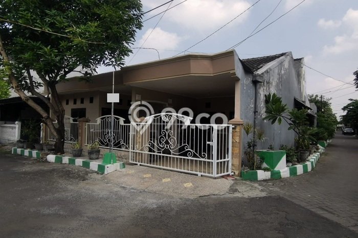 Rumah Akses Mudah area Pakuwon, Surabaya, Luas 120m2m² LB 120m2m² Rumah Akses Mudah area Pakuwon, Surabaya, Luas 120m2m² LB 120m2m²