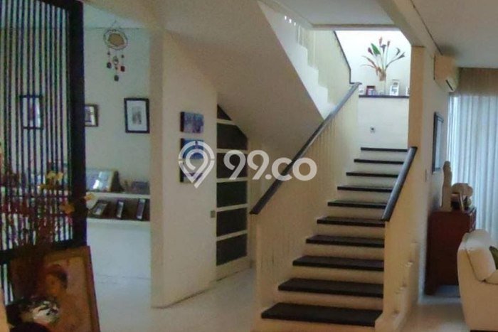 Bisa KPR! Rumah Asri di Pakuwon, Luas 90m2m² Bangunan 120m2m² Bisa KPR! Rumah Asri di Pakuwon, Luas 90m2m² Bangunan 120m2m²