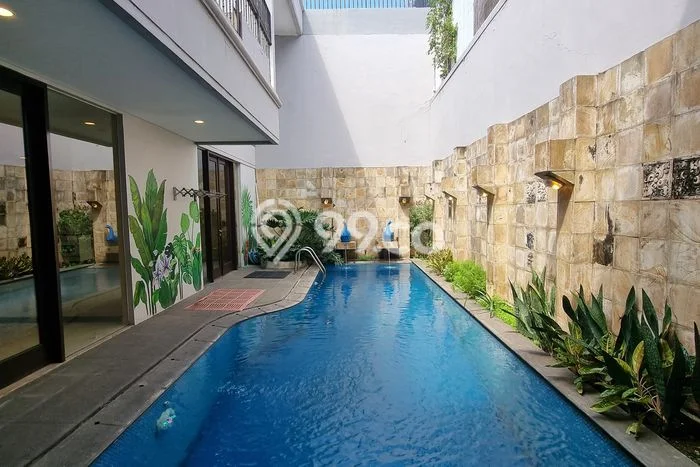Hunian Kondisi Baik Disewakan di Pondok Indah, Jakarta Selatan LT 440m2, LB 650m2 Hunian Kondisi Baik Disewakan di Pondok Indah, Jakarta Selatan LT 440m2, LB 650m2