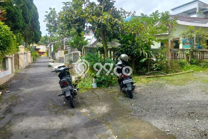 Lahan Strategis di Tawangmangu Dijual dengan Luas 200m2 Lahan Strategis di Tawangmangu Dijual dengan Luas 200m2