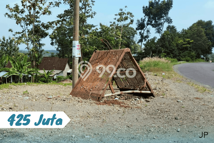 Tanah Kosong Dijual di Karanganyar dengan Area 900m2 Tanah Kosong Dijual di Karanganyar dengan Area 900m2