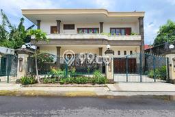 For Sale! Luxury House LT 761m2 Desain Elegan di Renon For Sale! Luxury House LT 761m2 Desain Elegan di Renon