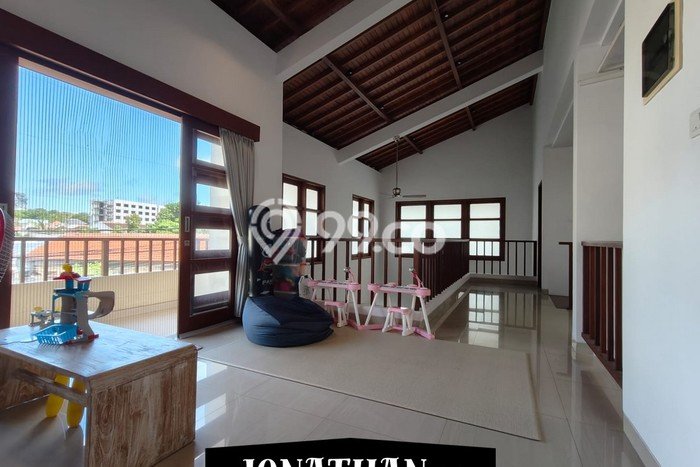 Ready to Use! Premium House LT 210m2 Desain Elegan di Jimbaran Ready to Use! Premium House LT 210m2 Desain Elegan di Jimbaran