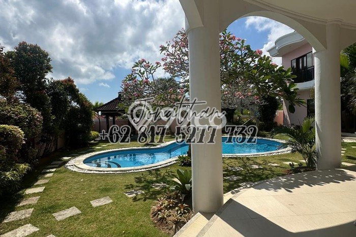 KESEMPATAN EMAS! Vila Kawasan , Luas 740m2m², Lokasi Elite dengan keamanan terjamin KESEMPATAN EMAS! Vila Kawasan , Luas 740m2m², Lokasi Elite dengan keamanan terjamin