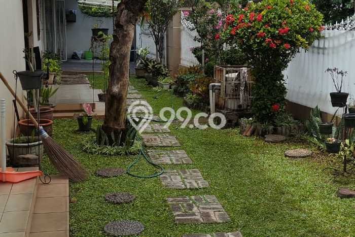 Dijual Rumah Mewah Megah Dengan View Eksklusif di Pulo Asem, Jakarta Timur Dijual Rumah Mewah Megah Dengan View Eksklusif di Pulo Asem, Jakarta Timur