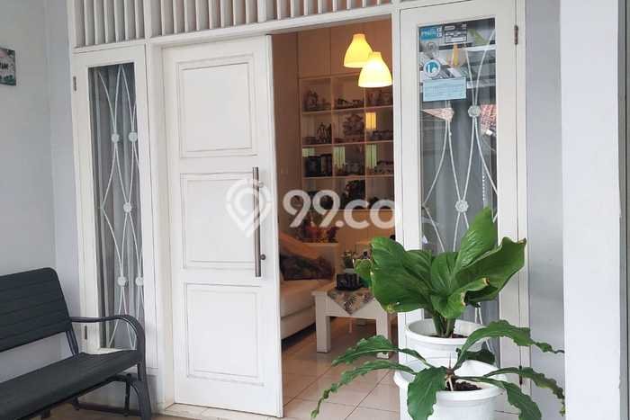 Ready to Use! Premium House LT 300m2 Desain Elegan di Joglo Ready to Use! Premium House LT 300m2 Desain Elegan di Joglo