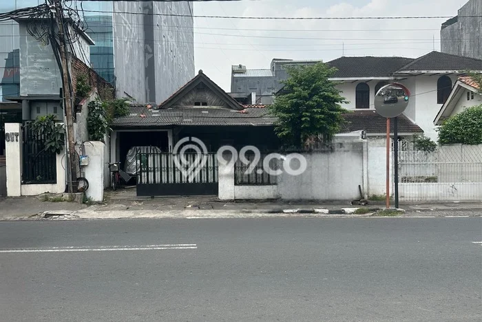 Tanah Strategis Dijual di Kebon Jeruk Jakarta Barat 371m2 Tanah Strategis Dijual di Kebon Jeruk Jakarta Barat 371m2