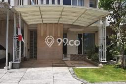 Rumah Luxury Modern Tanpa Renovasi di Pakuwon City Surabaya Rumah Luxury Modern Tanpa Renovasi di Pakuwon City Surabaya