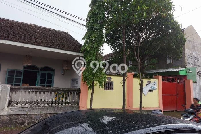 For Sale Rumah 9 Kamar Lokasi Ideal Nyaman dan Strategis di Pandaan For Sale Rumah 9 Kamar Lokasi Ideal Nyaman dan Strategis di Pandaan
