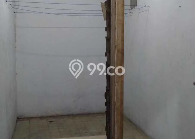 Disewakan Ruko di Pusat Kota Surabaya Ramai Strategis Disewakan Ruko di Pusat Kota Surabaya Ramai Strategis