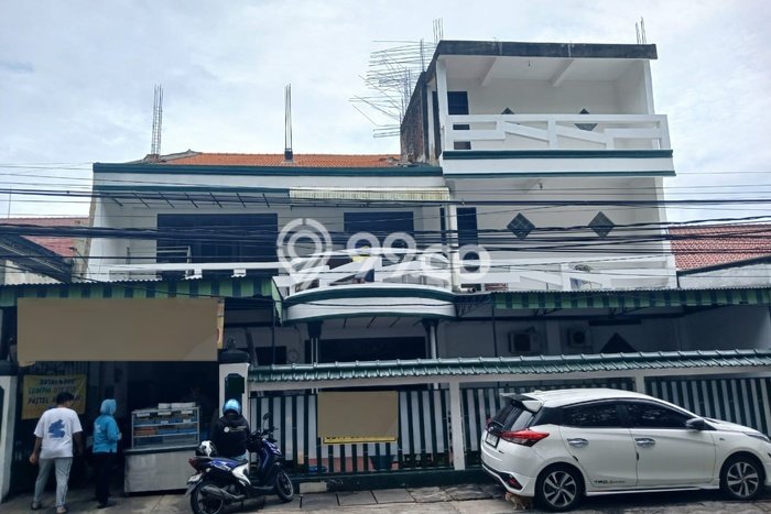 Jual Rumah Luas Megah Dengan View Eksklusif di Rungkut Industri, Surabaya Jual Rumah Luas Megah Dengan View Eksklusif di Rungkut Industri, Surabaya