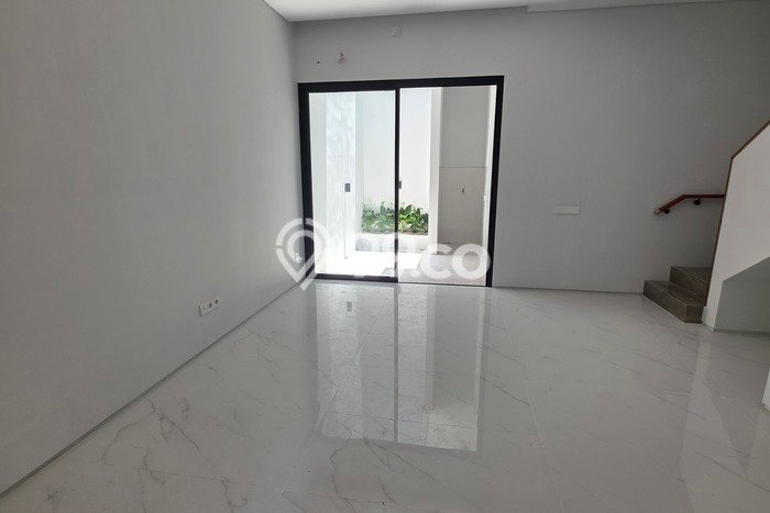 Rumah Modern Cantik 4 KT Bisa Langsung Pindah di Rungkut Rumah Modern Cantik 4 KT Bisa Langsung Pindah di Rungkut
