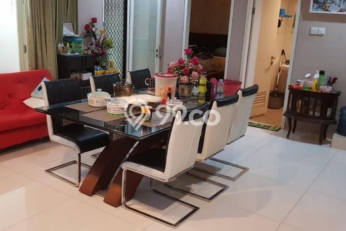 Rumah Nyaman 5 KT LB 360m2 Kondisi Bagus di Sungguminasa Rumah Nyaman 5 KT LB 360m2 Kondisi Bagus di Sungguminasa