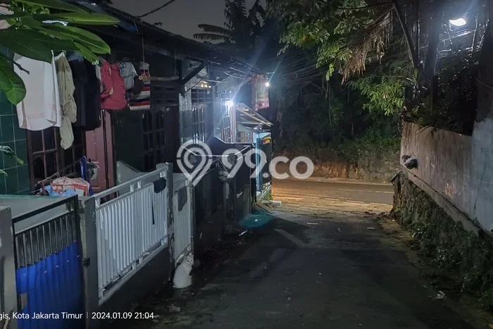 Rumah Modern 5 KT di Pondok Ranggon Jakarta Timur Unfurnished Rumah Modern 5 KT di Pondok Ranggon Jakarta Timur Unfurnished