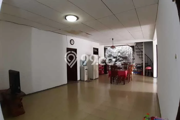 Jual Rumah Luas Elegan Dengan View Eksklusif di Cipinang, Jakarta Timur Jual Rumah Luas Elegan Dengan View Eksklusif di Cipinang, Jakarta Timur