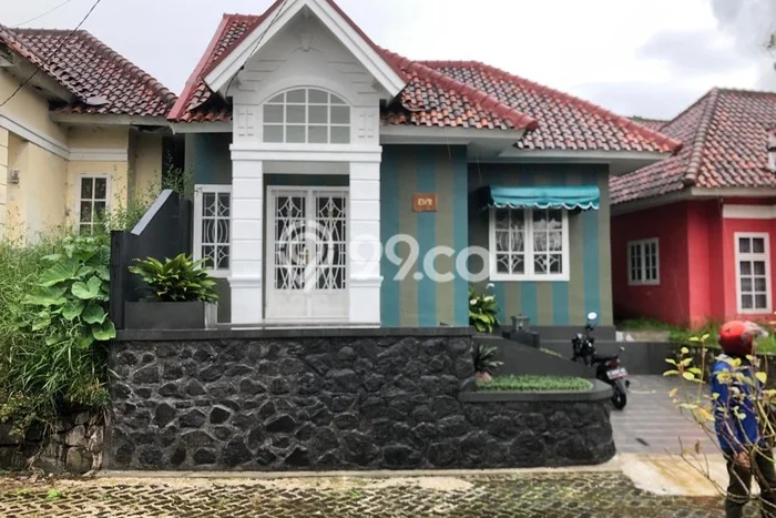 Rumah EXCLUSIVE di Cipanas, Cianjur, Luas 90m² Bangunan 45m² HARGA TERBAIK! Rumah EXCLUSIVE di Cipanas, Cianjur, Luas 90m² Bangunan 45m² HARGA TERBAIK!