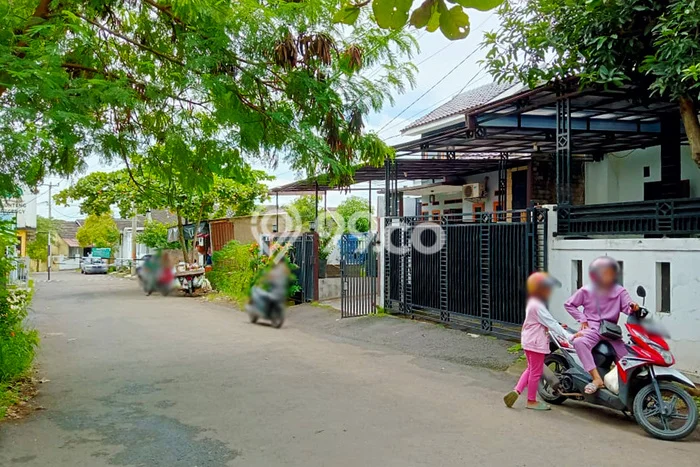 Jual Rumah Bagus Siap Huni LB 130m2 di Karangtengah, Cianjur Jual Rumah Bagus Siap Huni LB 130m2 di Karangtengah, Cianjur