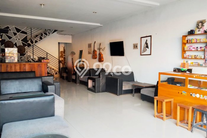 Ruko Lokasi Premium Kawasan , Luas 170m2m², Disewakan, Area Niaga Ruko Lokasi Premium Kawasan , Luas 170m2m², Disewakan, Area Niaga