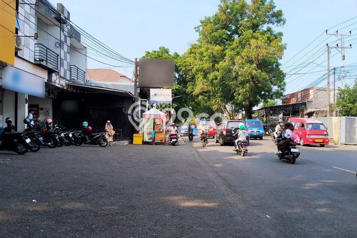 Ruko Disewa di Cianjur dengan LB 170m2 Area Komersial Ramai Ruko Disewa di Cianjur dengan LB 170m2 Area Komersial Ramai