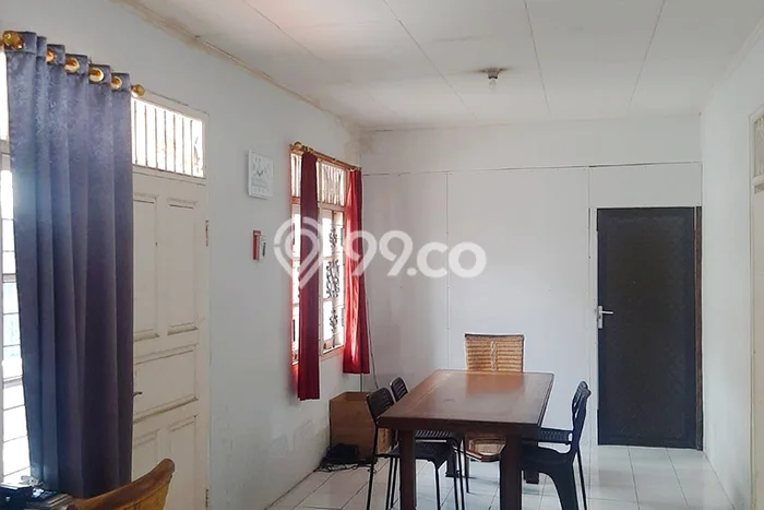 Rumah Modern 8 Kamar LT 282m2 di Utan Kayu Rumah Modern 8 Kamar LT 282m2 di Utan Kayu