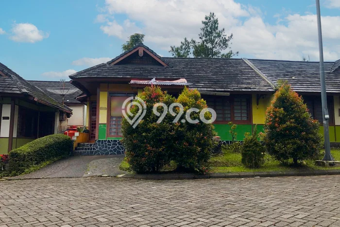 Rumah Sederhana Dijual di Cipanas 2 Kamar dengan Luas Tanah 100m2 Rumah Sederhana Dijual di Cipanas 2 Kamar dengan Luas Tanah 100m2