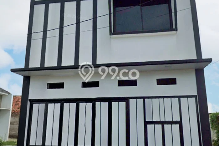 SPECIAL PRICE! Rumah Strategis lokasi Cianjur, Luas 90m2m² Bangunan 189m2m² SPECIAL PRICE! Rumah Strategis lokasi Cianjur, Luas 90m2m² Bangunan 189m2m²