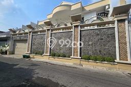 Hot Offer Hunian Mewah Ideal dan Luas di Pasar Kliwon, Solo Hot Offer Hunian Mewah Ideal dan Luas di Pasar Kliwon, Solo