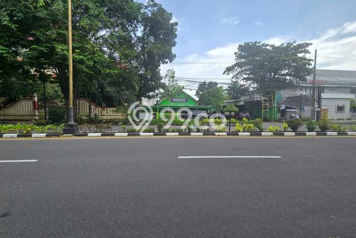 Lahan Strategis di Laweyan Solo Disewakan dengan Luas 1378m2 Lahan Strategis di Laweyan Solo Disewakan dengan Luas 1378m2