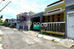 Lokasi strategis! Rumah siap pakai dikontrakkan di Colomadu LB 120m2 Lokasi strategis! Rumah siap pakai dikontrakkan di Colomadu LB 120m2