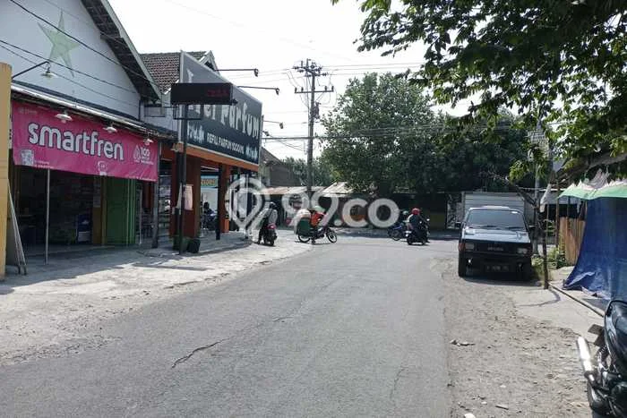 Ruko Usaha Dijual di Colomadu Karanganyar LT 100m2 & LB 170m2 Ruko Usaha Dijual di Colomadu Karanganyar LT 100m2 & LB 170m2